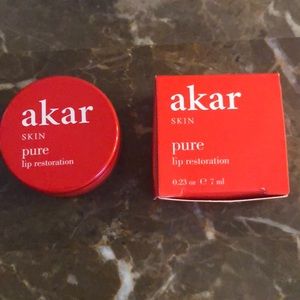Akar skin pure lip restoration